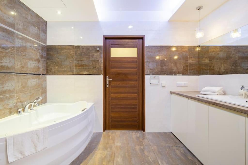 Florianska Glamour Apartments كراكوفيا المظهر الخارجي الصورة